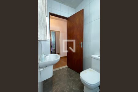 Casa à venda com 250m², 3 quartos e 1 vagaBanheiro 2