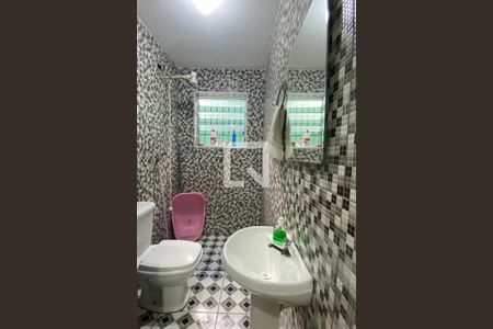 Banheiro 1 de casa à venda com 3 quartos, 250m² em Jardim Esperança, Barueri