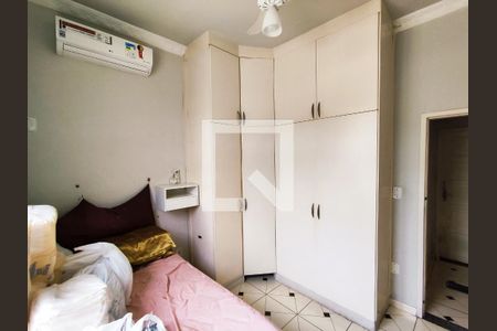 Casa à venda com 450m², 4 quartos e 3 vagas Casa à venda com 450m², 4 quartos e 3 vagasQuarto 2