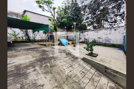 Casa à venda com 450m², 4 quartos e 3 vagas Casa à venda com 450m², 4 quartos e 3 vagasQuintal