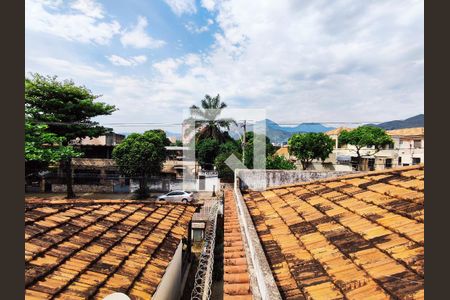 Casa à venda com 450m², 4 quartos e 3 vagas Casa à venda com 450m², 4 quartos e 3 vagasVista do Terraço