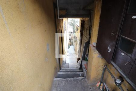 Escada de kitnet/studio para alugar com 1 quarto, 20m² em Vila Iório, São Paulo