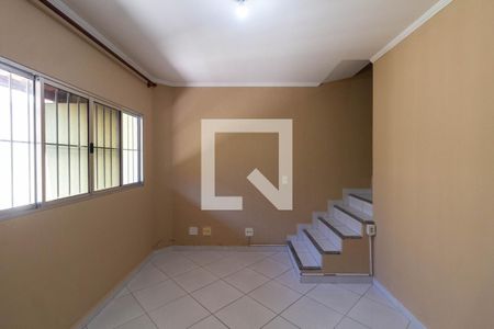 Sala  de casa de condomínio para alugar com 2 quartos, 100m² em Vila Ré, São Paulo