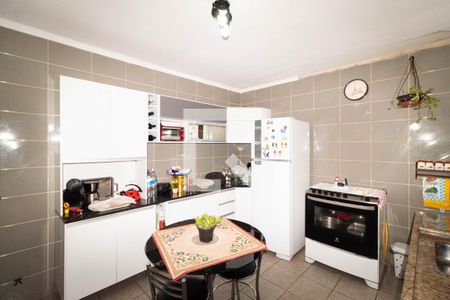 Casa à venda com 157m², 3 quartos e 2 vagasCozinha 