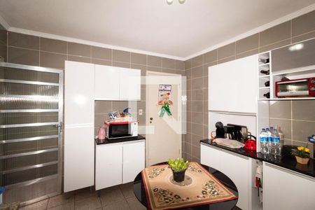 Casa à venda com 157m², 3 quartos e 2 vagasCozinha 