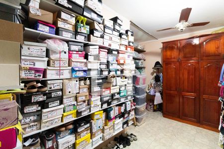 Casa à venda com 157m², 3 quartos e 2 vagasQuarto 