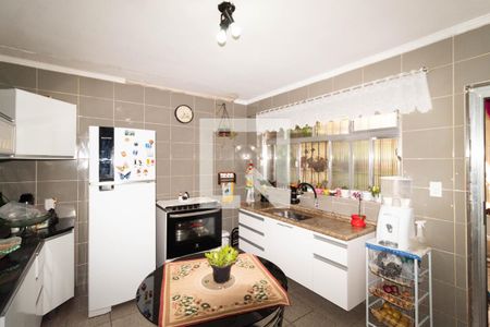 Casa à venda com 157m², 3 quartos e 2 vagasCozinha 