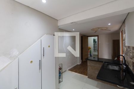 Casa à venda com 212m², 4 quartos e 1 vaga Casa à venda com 212m², 4 quartos e 1 vagaSala e Cozinha