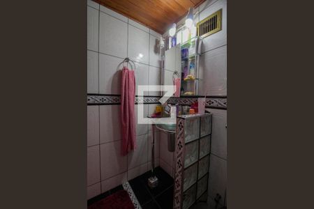 Apartamento à venda com 57m², 2 quartos e 1 vagaBanheiro da Suíte 1