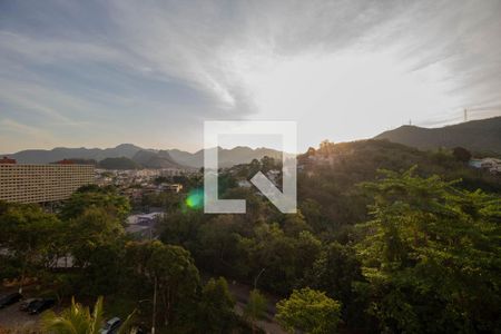 Vista da Sala  de apartamento à venda com 2 quartos, 57m² em Jacarepaguá, Rio de Janeiro