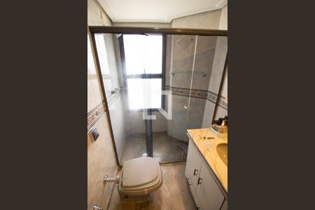 Apartamento para alugar com 163m², 3 quartos e 3 vagas Apartamento para alugar com 163m², 3 quartos e 3 vagasBanheiro da Suíte 2