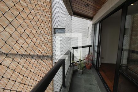 Apartamento para alugar com 163m², 3 quartos e 3 vagasVaranda