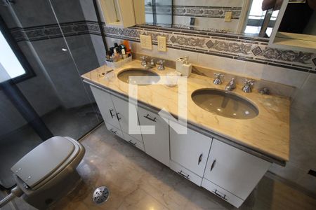 Apartamento para alugar com 163m², 3 quartos e 3 vagasBanheiro da Suíte 2