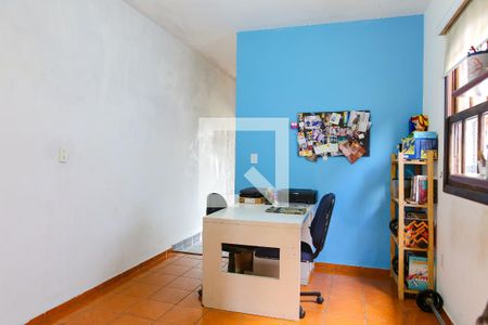 Casa à venda com 160m², 3 quartos e 2 vagas Casa à venda com 160m², 3 quartos e 2 vagasEscritorio