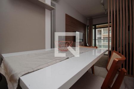Cozinha de apartamento para alugar com 1 quarto, 44m² em Pinheiros, São Paulo