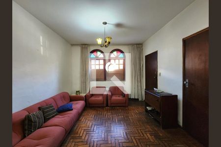 Casa à venda com 3 quartos, 239m² em Serra, Belo Horizonte