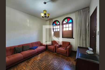 Casa à venda com 3 quartos, 239m² em Serra, Belo Horizonte