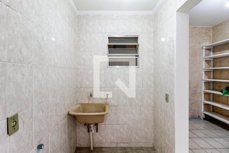 Casa à venda com 110m², 2 quartos e 1 vagaÁrea de Serviço