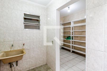 Casa à venda com 110m², 2 quartos e 1 vagaÁrea de Serviço