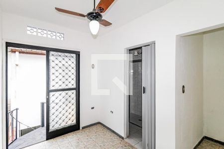 Casa à venda com 110m², 2 quartos e 1 vagaEdícula