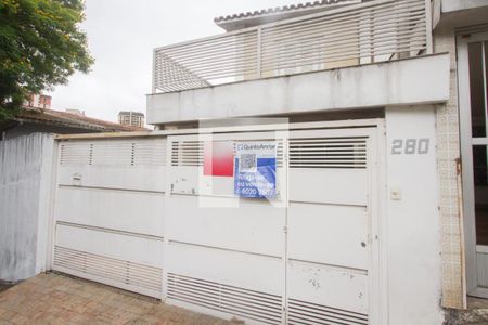 Casa à venda com 154m², 2 quartos e 1 vaga Casa à venda com 154m², 2 quartos e 1 vagaFachada