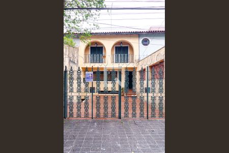 Casa à venda com 175m², 4 quartos e 2 vagasFachada