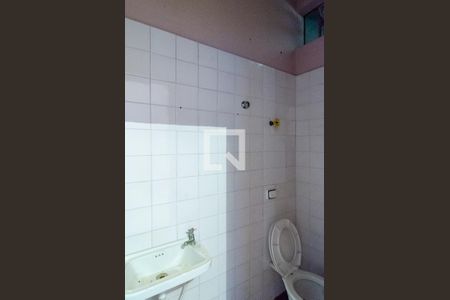 Casa à venda com 175m², 4 quartos e 2 vagasBanheiro de Serviço