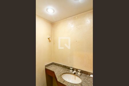 Lavabo de casa para alugar com 4 quartos, 175m² em Parque Jabaquara, São Paulo