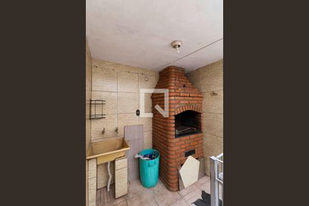 Casa à venda com 71m², 2 quartos e 1 vagaÁrea de Serviço e Churrasqueira 