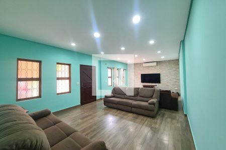 Sala de casa para alugar com 2 quartos, 267m² em Vila Antonieta, São Paulo