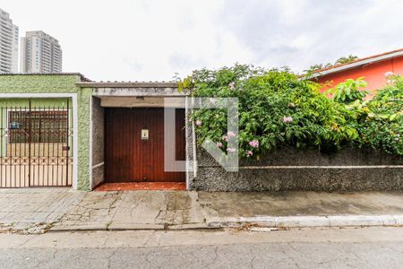 Casa para alugar com 197m², 3 quartos e 3 vagas Casa para alugar com 197m², 3 quartos e 3 vagasFachada