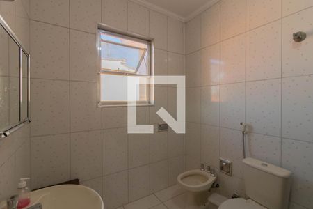 Casa à venda com 160m², 3 quartos e 2 vagas Casa à venda com 160m², 3 quartos e 2 vagasBanheiro