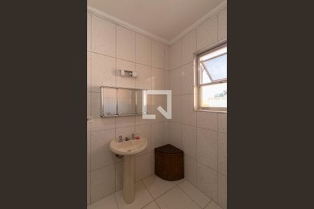 Casa à venda com 160m², 3 quartos e 2 vagas Casa à venda com 160m², 3 quartos e 2 vagasBanheiro