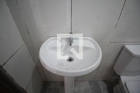 Banheiro de casa de condomínio para alugar com 1 quarto, 48m² em Vila Moraes, São Paulo