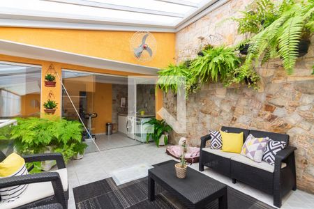Casa para alugar com 200m², 3 quartos e 2 vagas Casa para alugar com 200m², 3 quartos e 2 vagasCobertura