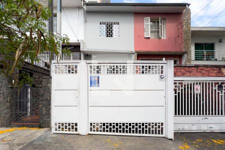 Casa à venda com 160m², 2 quartos e 1 vagaFachada