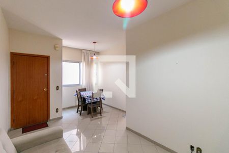 Sala de apartamento à venda com 3 quartos, 61m² em Cachoeirinha, Belo Horizonte