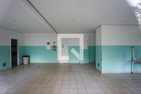 Apartamento para alugar com 51m², 2 quartos e 1 vaga Apartamento para alugar com 51m², 2 quartos e 1 vagaÁrea comum - Salão de festas