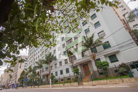 Apartamento para alugar com 72m², 2 quartos e 1 vaga Apartamento para alugar com 72m², 2 quartos e 1 vagaFachada