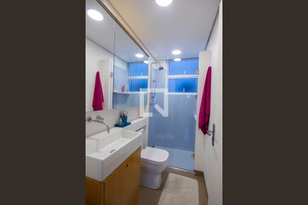 Apartamento para alugar com 72m², 2 quartos e 1 vaga Apartamento para alugar com 72m², 2 quartos e 1 vagaBanheiro da Suíte