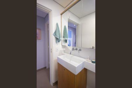 Apartamento para alugar com 72m², 2 quartos e 1 vaga Apartamento para alugar com 72m², 2 quartos e 1 vagaBanheiro