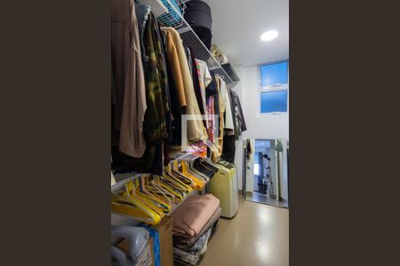 Apartamento para alugar com 72m², 2 quartos e 1 vaga Apartamento para alugar com 72m², 2 quartos e 1 vagaCloset da Suíte