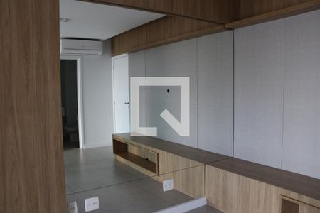 Detalhe da sala de apartamento para alugar com 2 quartos, 90m² em Cambuí, Campinas