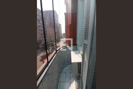 Apartamento à venda com 107m², 2 quartos e sem vaga Apartamento à venda com 107m², 2 quartos e sem vagaSacada da suíte