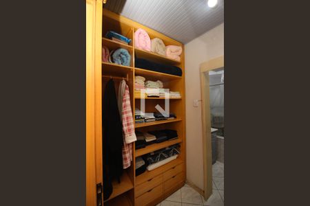 Apartamento à venda com 107m², 2 quartos e sem vaga Apartamento à venda com 107m², 2 quartos e sem vagaCloset da suíte