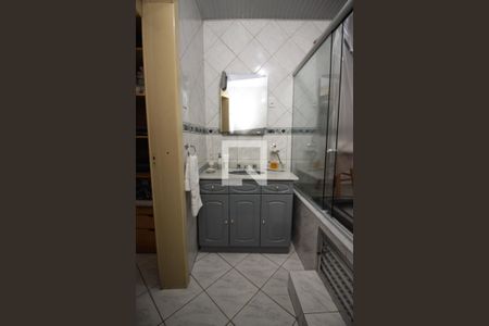 Apartamento à venda com 107m², 2 quartos e sem vaga Apartamento à venda com 107m², 2 quartos e sem vagaBanheiro da Suíte