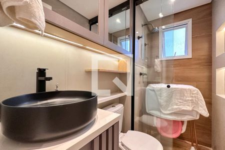 Apartamento à venda com 69m², 2 quartos e 1 vaga Apartamento à venda com 69m², 2 quartos e 1 vagaBanheiro Social