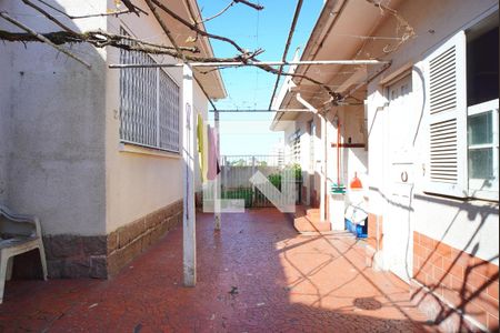 Casa à venda com 450m², 3 quartos e 3 vagasPátio