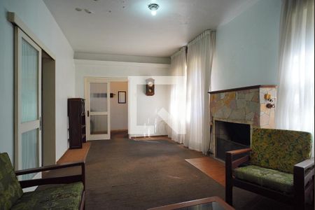 Sala de casa à venda com 3 quartos, 450m² em Jardim Lindóia, Porto Alegre