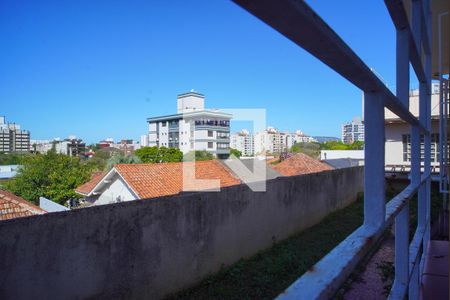Casa à venda com 450m², 3 quartos e 3 vagasQuarto 3 - Vista pátio
